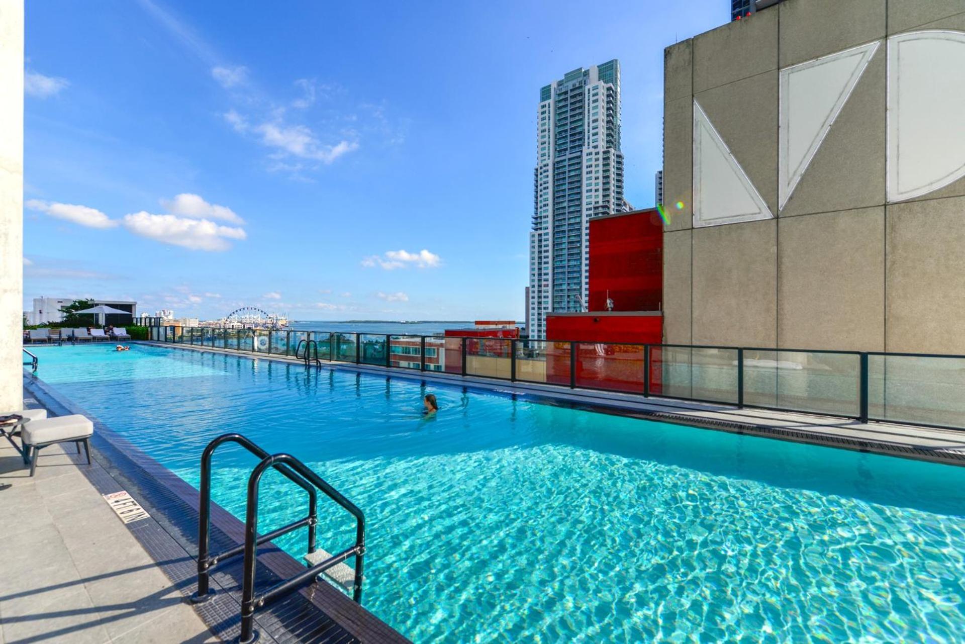 Studio With A City View Near Bayside Apartment *