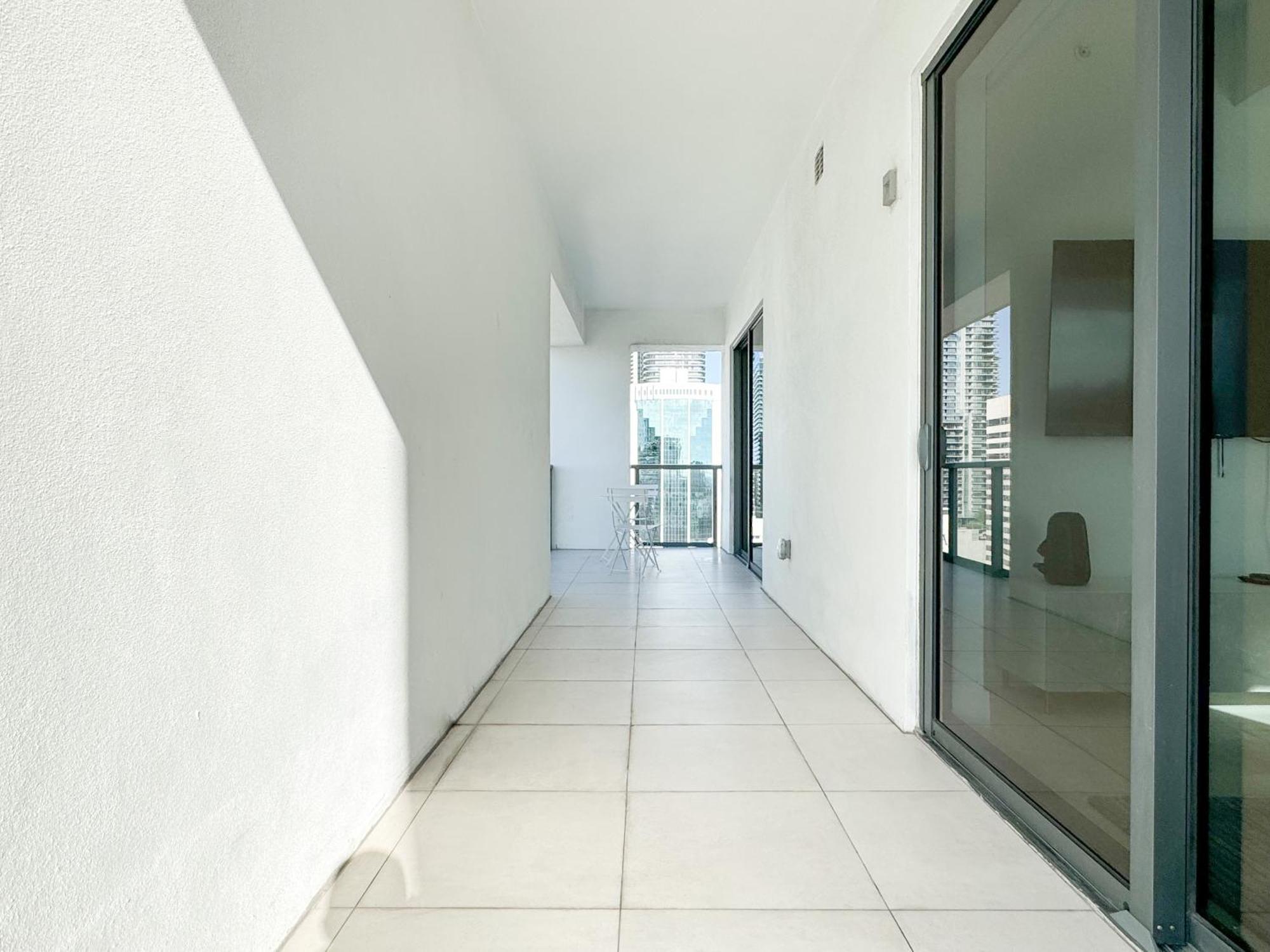 Private Terrace In Luxury 3br In Brickell Apartment