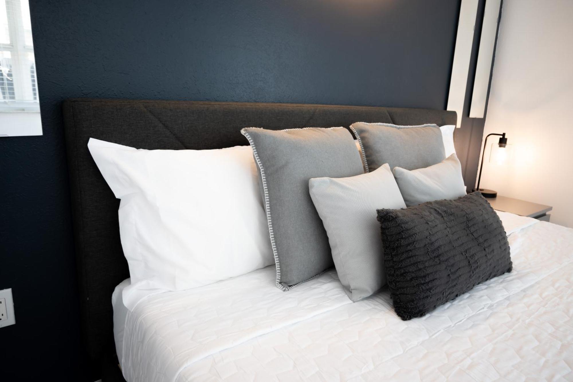 Cozy Airport, Kingbed, Fenced Parking - Little Havana Near Airport, Wynwood, Calle 8 Brickell, Coral Gables And Apartment *