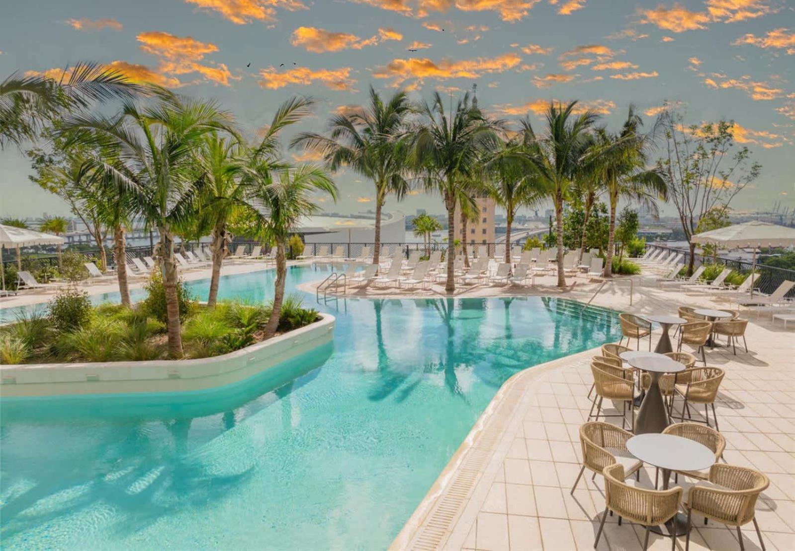 Oasis 1 Bedroom With Pool & Gym *
