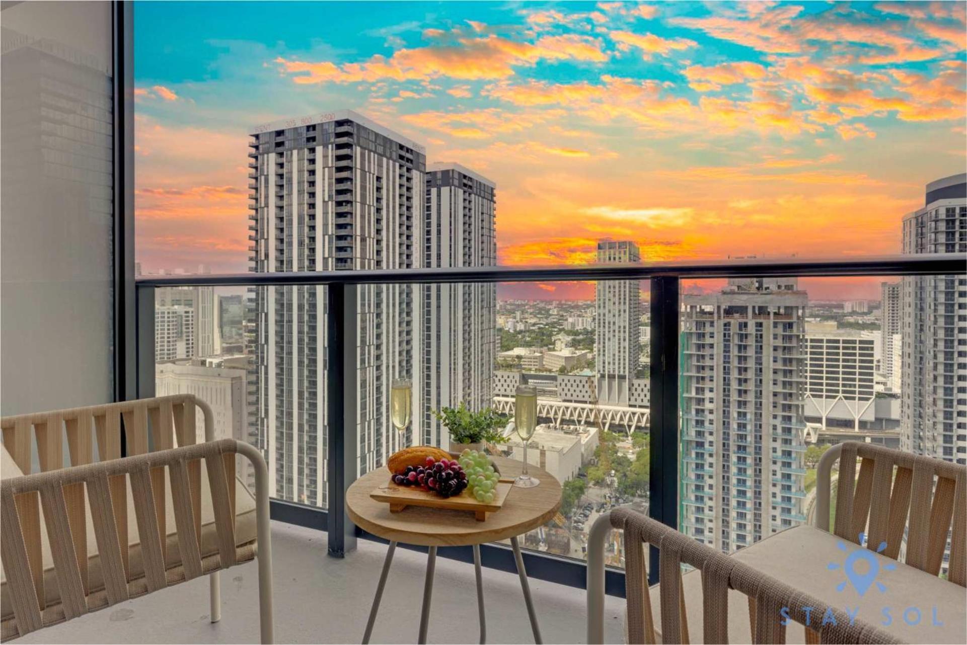 Oasis 1 Bedroom With Pool & Gym Apartment