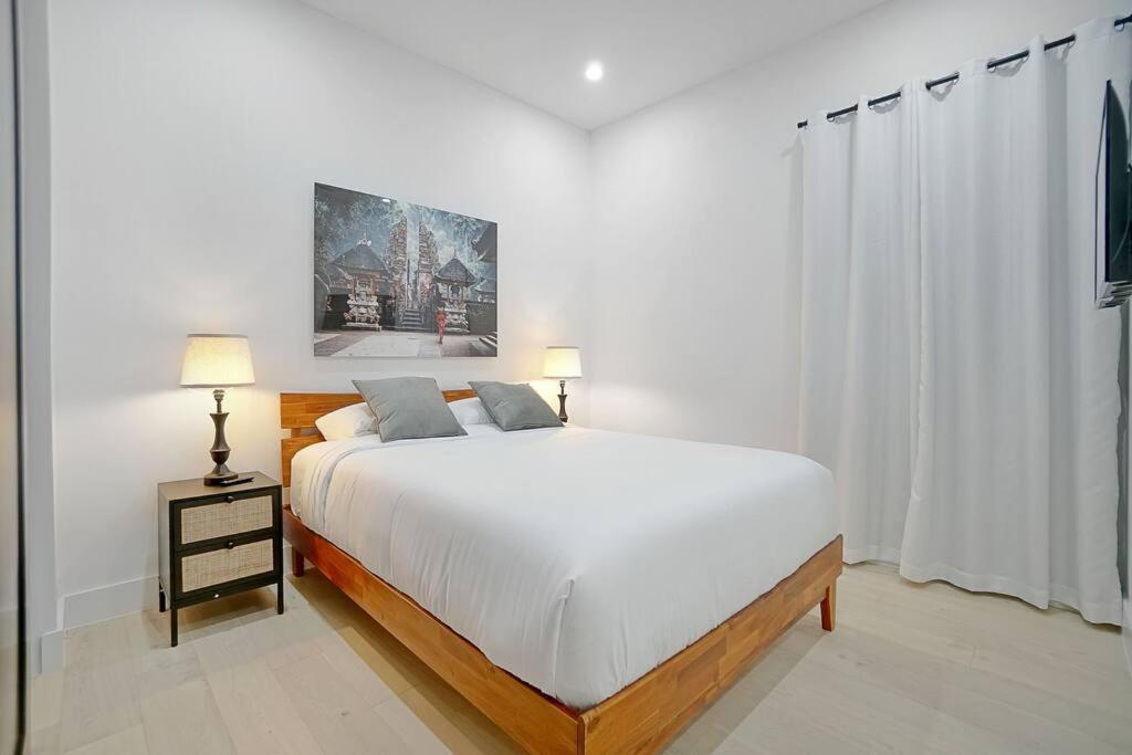 New Bali Style With Vast Pool & Jacuzzi And Outdoor Grilling Miami