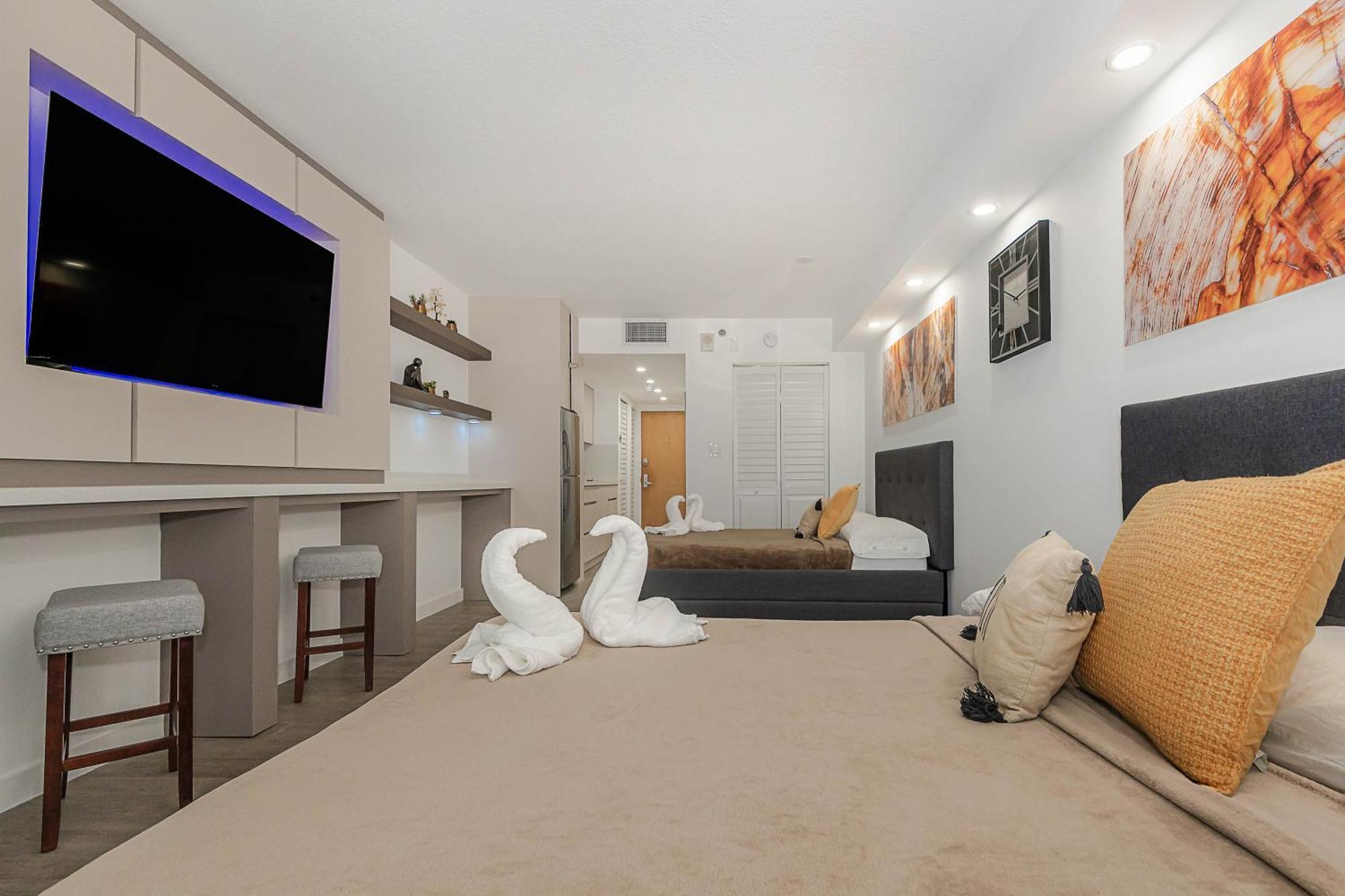 High Rise Brickell Modern Apartment