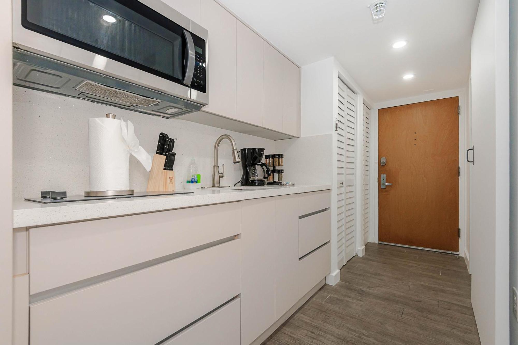 High Rise Brickell Modern Apartment Miami