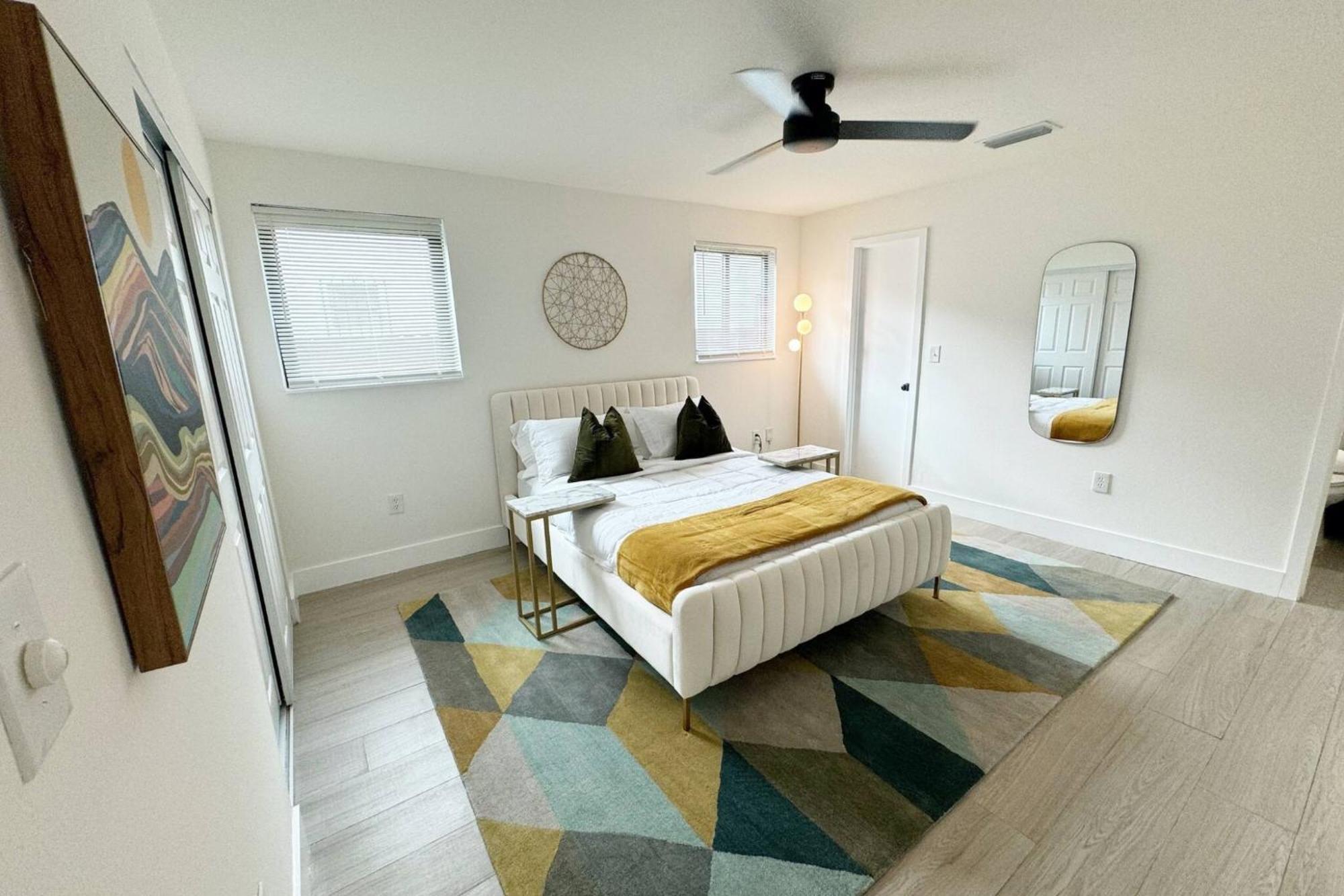 Apartment Elegance Meets Design: Modern District