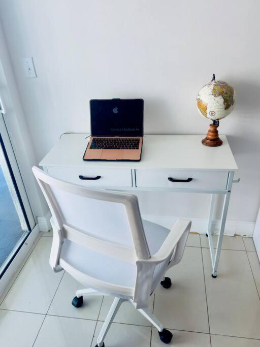 36th-floor Ocean View Brickell Apartment
