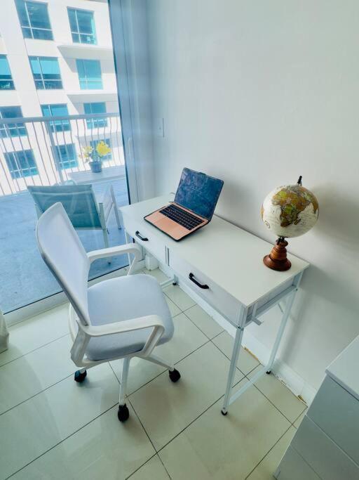 36th-floor Ocean View Brickell