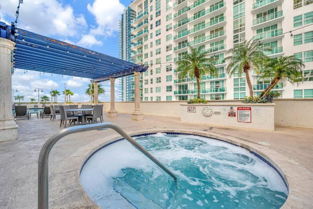 36th-floor Ocean View Brickell