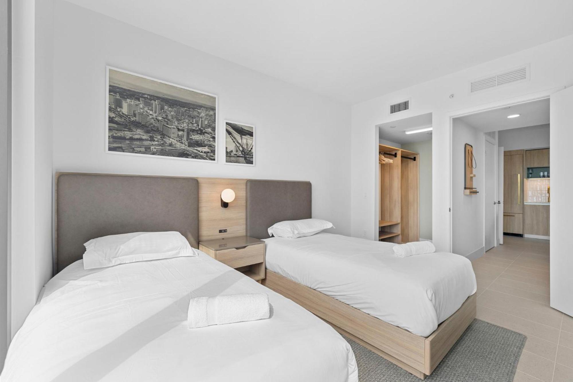 Lux Downtown W Free Parking