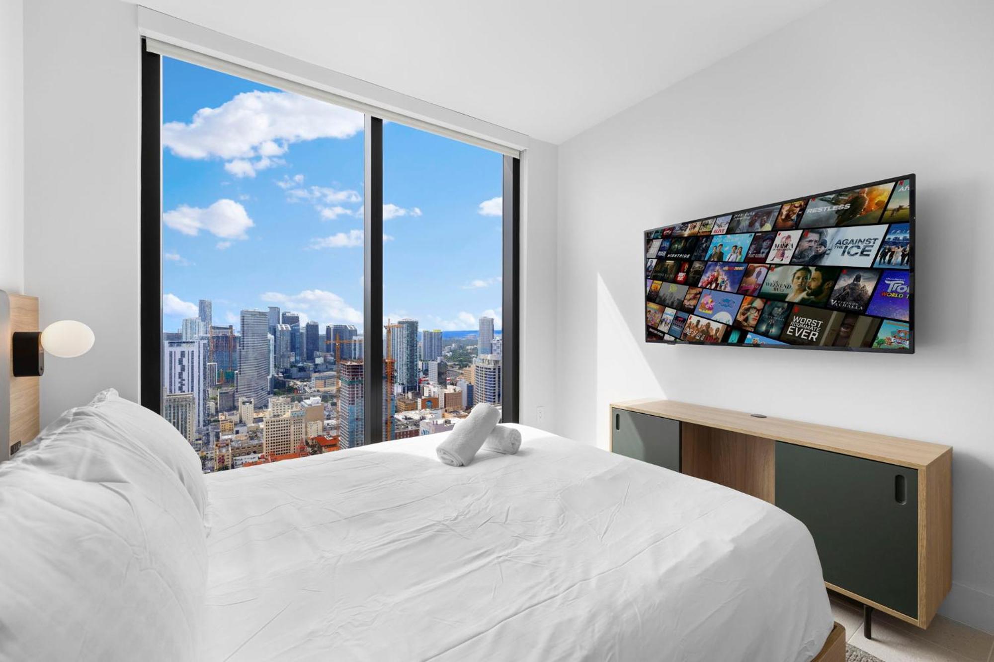 Lux Downtown W Free Parking Apartment *