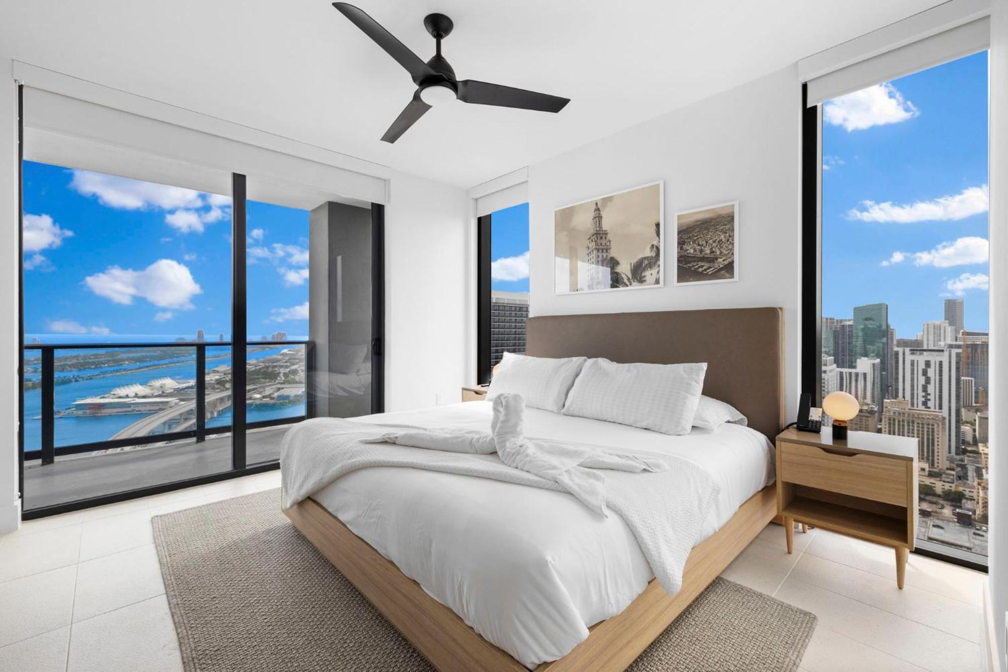 Lux Downtown W Free Parking Apartment Miami