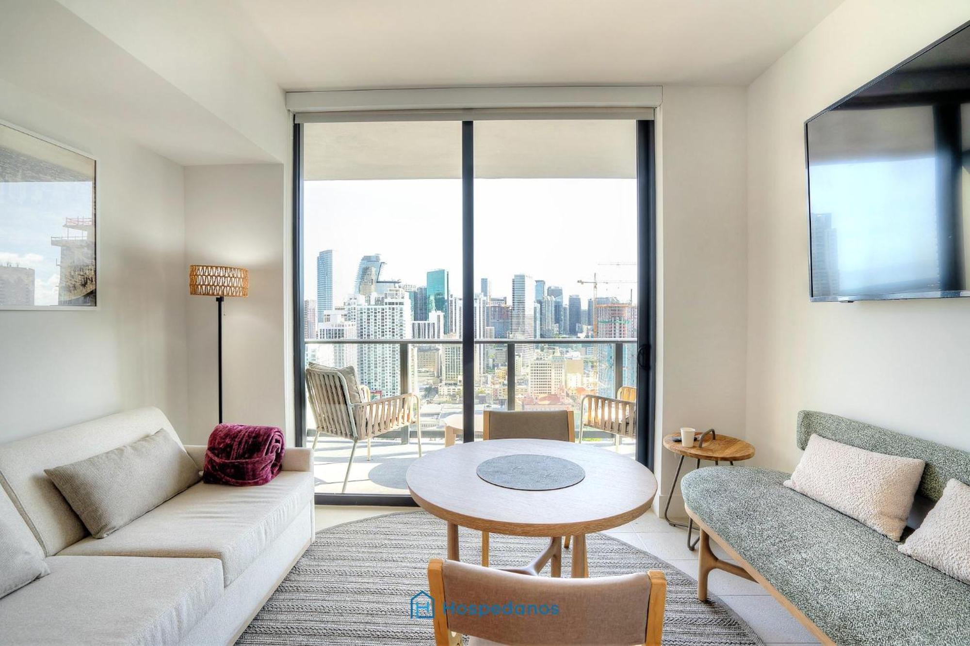 In New Luxury In Downtown