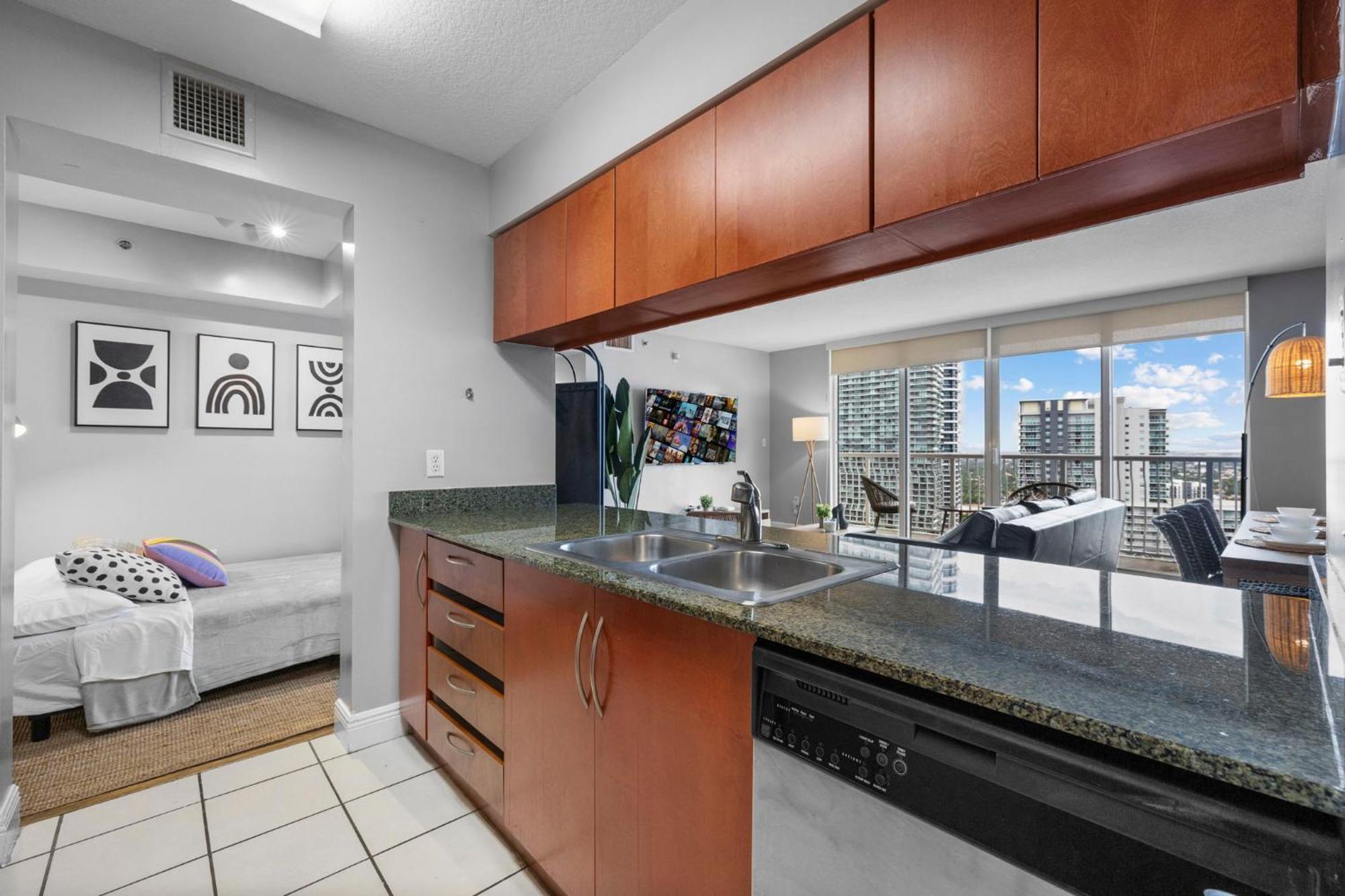 Breathtaking Views & Prime Location In Brickell Apartment Miami