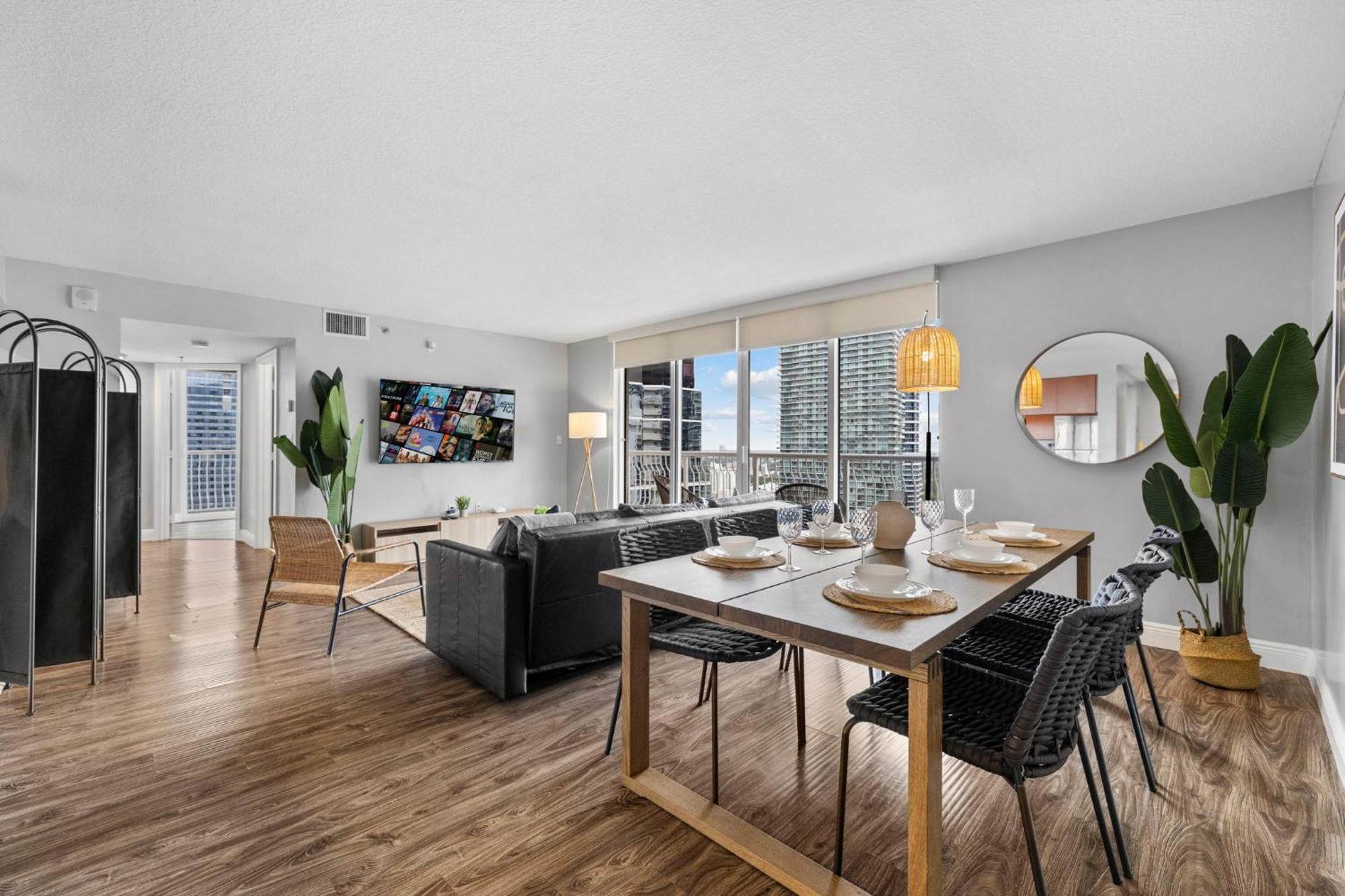 Apartment Breathtaking Views & Prime Location In Brickell