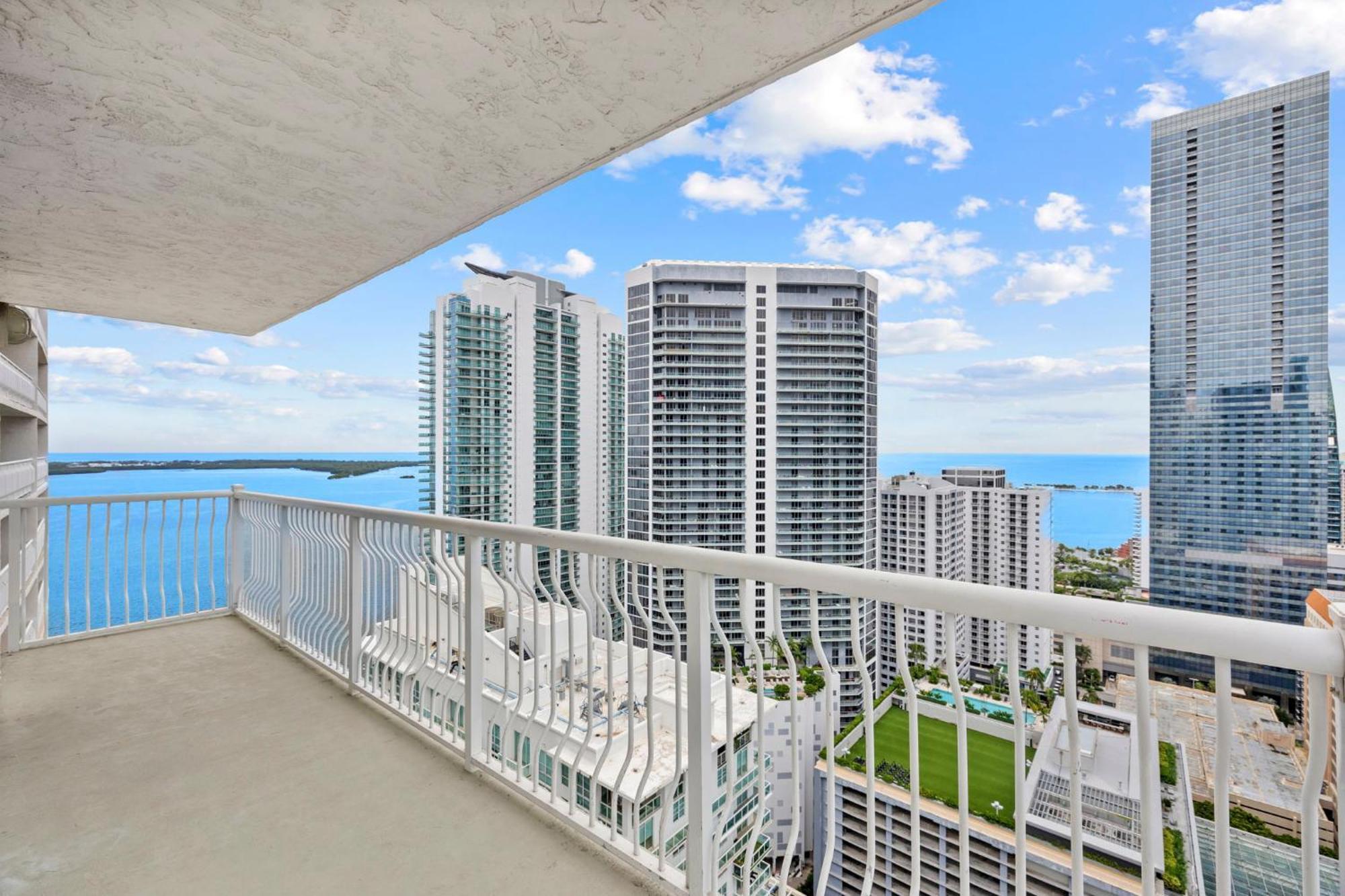 Breathtaking Views & Prime Location In Brickell * Miami