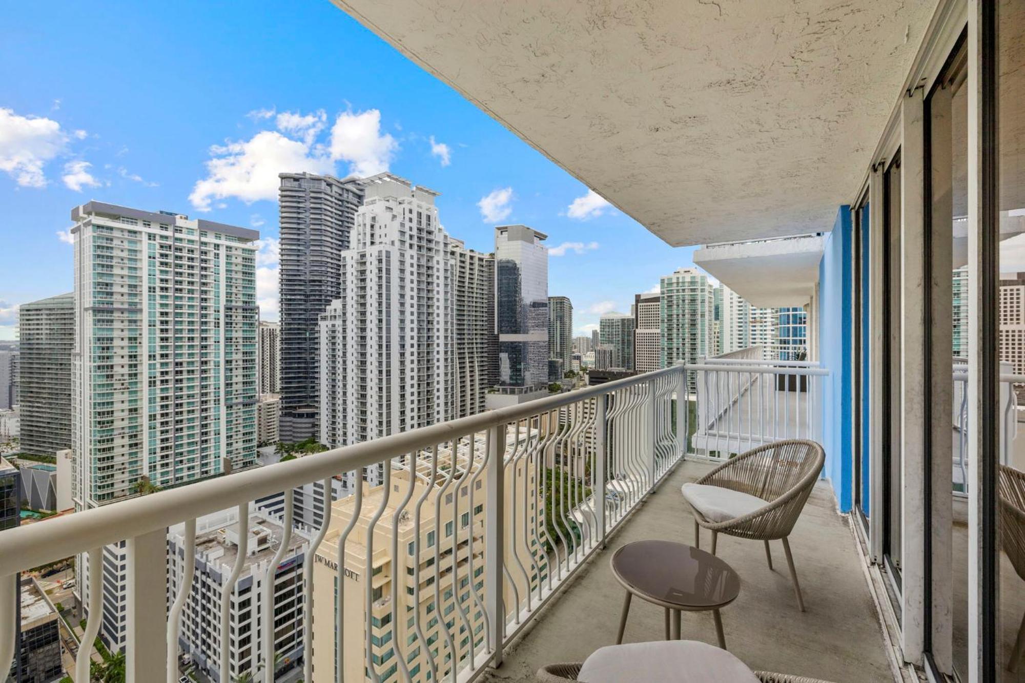 Apartment Breathtaking Views & Prime Location In Brickell