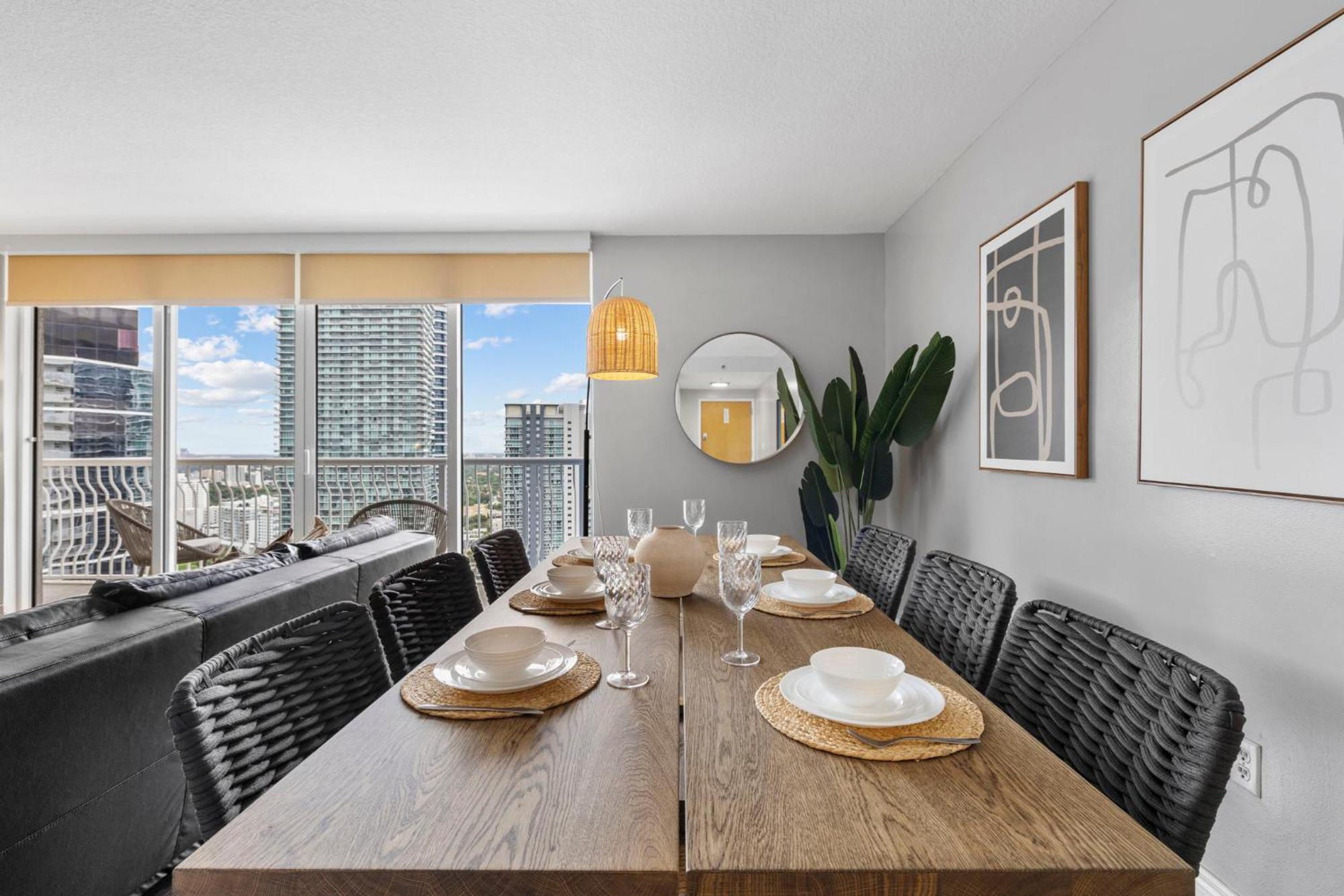 Breathtaking Views & Prime Location In Brickell Apartment Miami