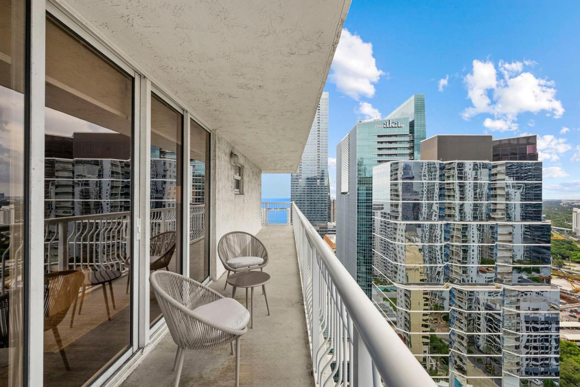 Breathtaking Views & Prime Location In Brickell