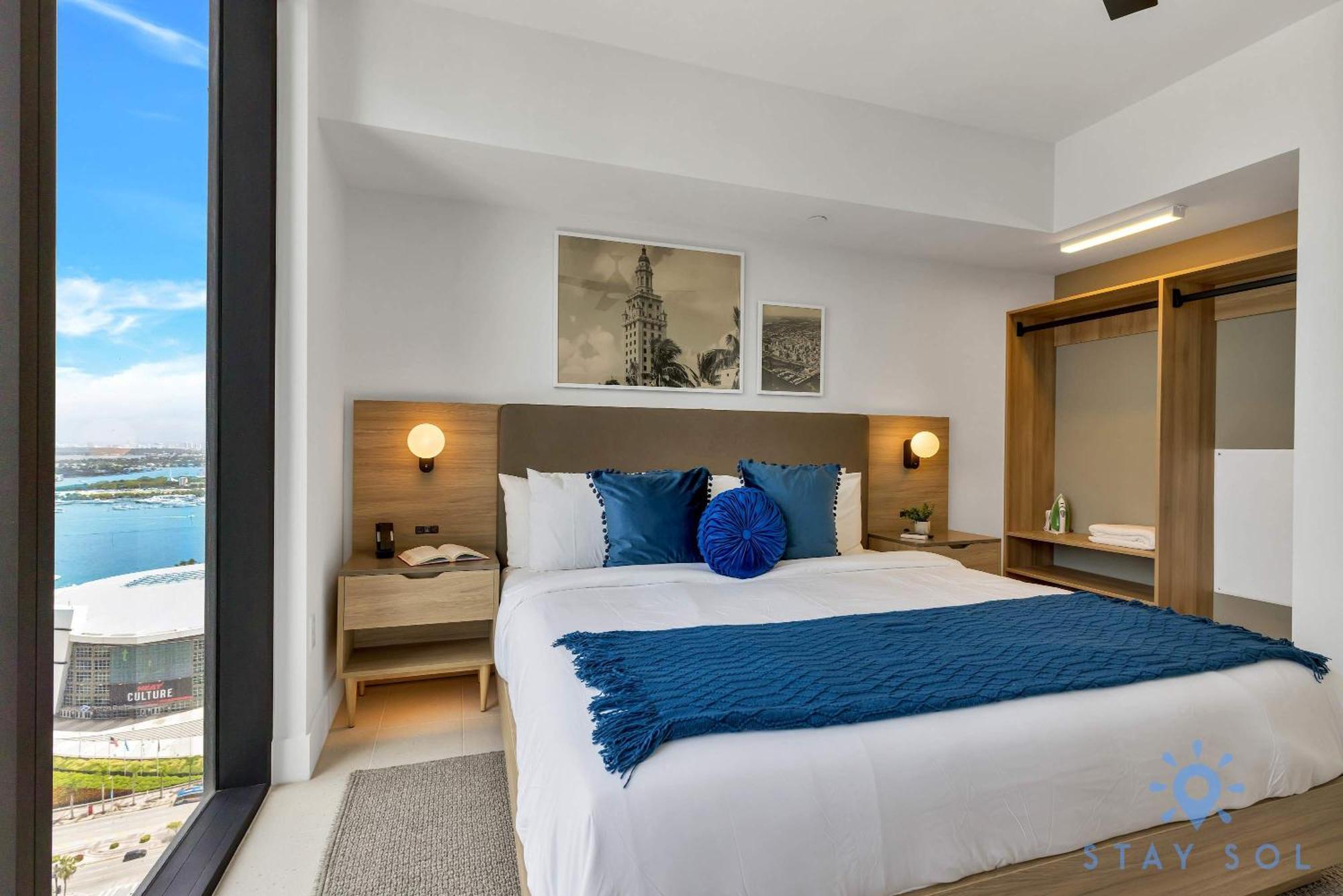 Modern 1br With Pool Apartment *