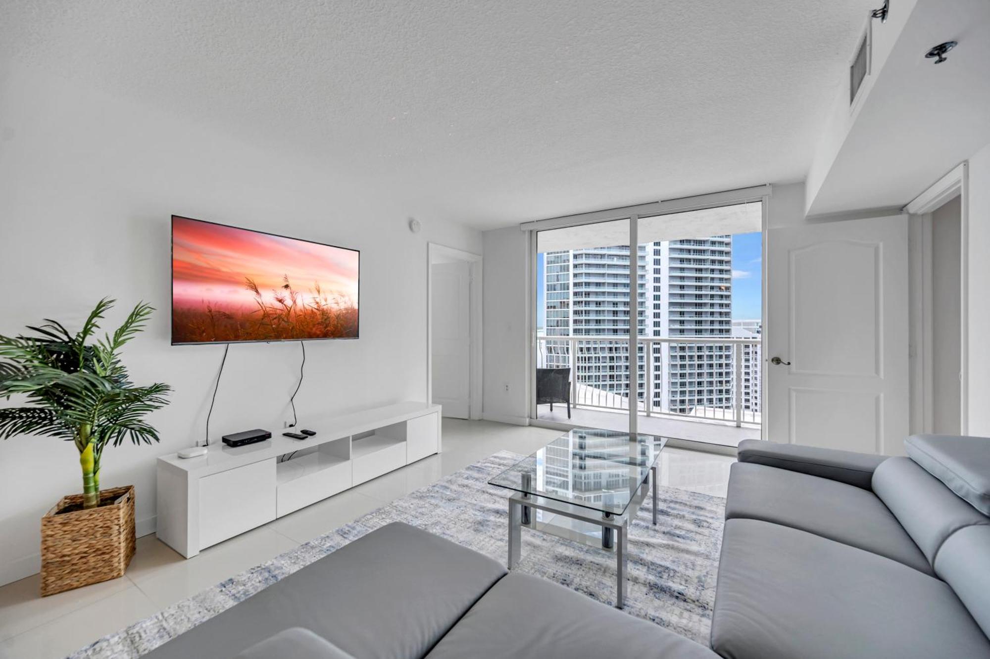 The Club - 1200 Brickell Bay Drive Miami