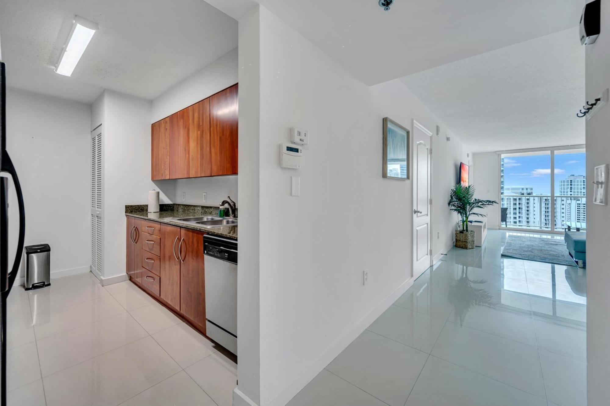 Apartment The Club - 1200 Brickell Bay Drive Miami