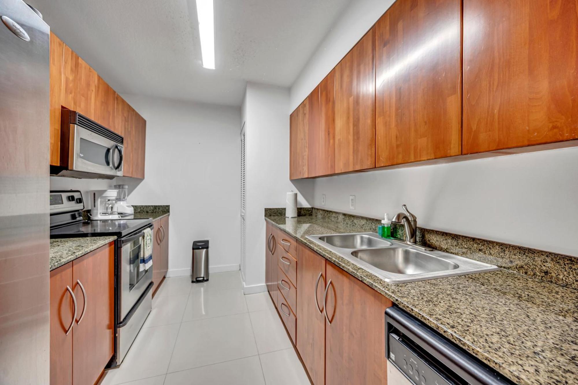 The Club - 1200 Brickell Bay Drive Apartment