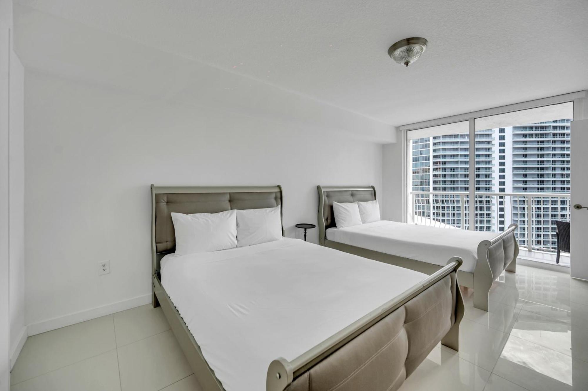 Apartment The Club - 1200 Brickell Bay Drive