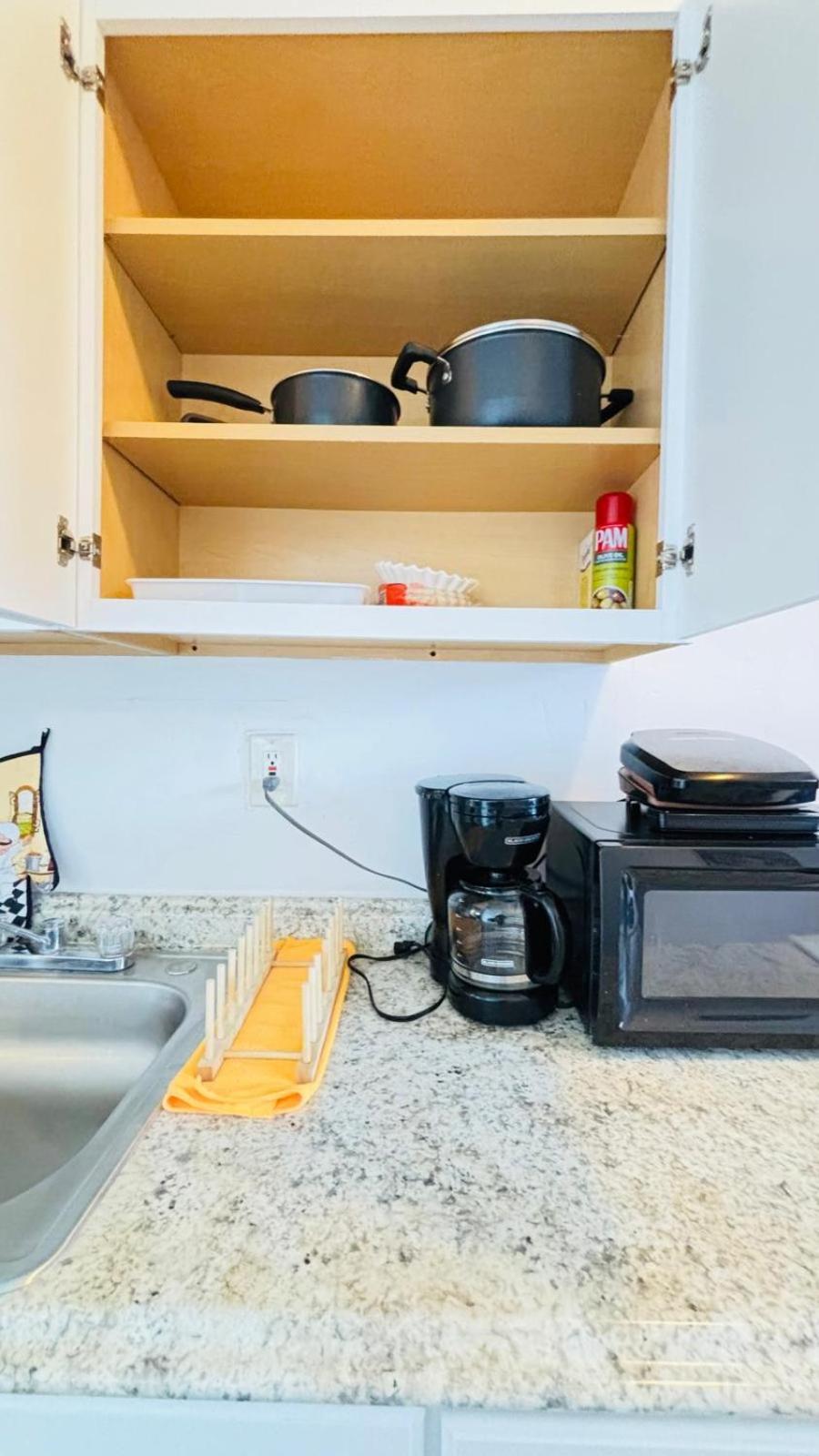 Apartment 202 Near Cruise Port, 5 Min To Downtown, 4 Min To Trains, 14min To Airp