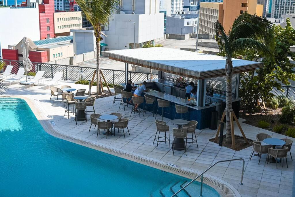 Penthouse Balcony With Ocean & View Resort,pool,spa,heart Of Downtown * Miami