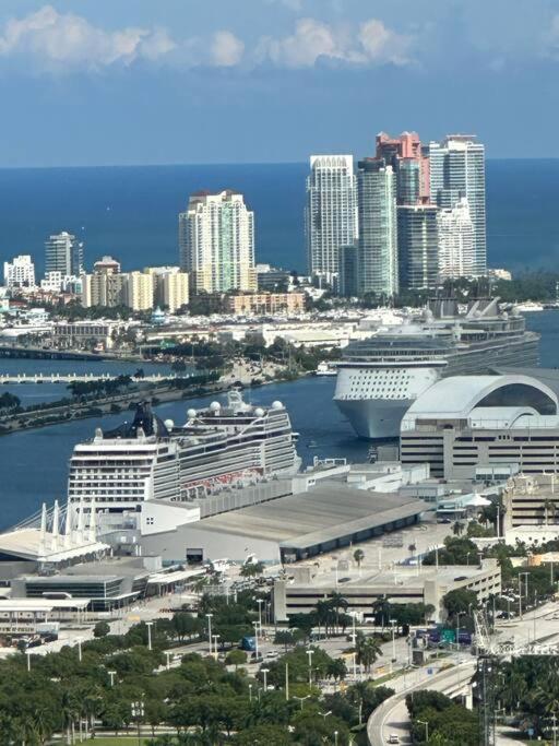 Penthouse Balcony With Ocean & View Resort,pool,spa,heart Of Downtown