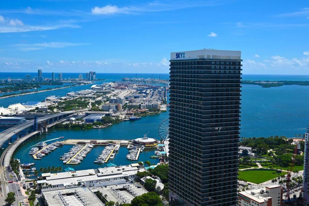 Penthouse Balcony With Ocean & View Resort,pool,spa,heart Of Downtown Apartment Miami