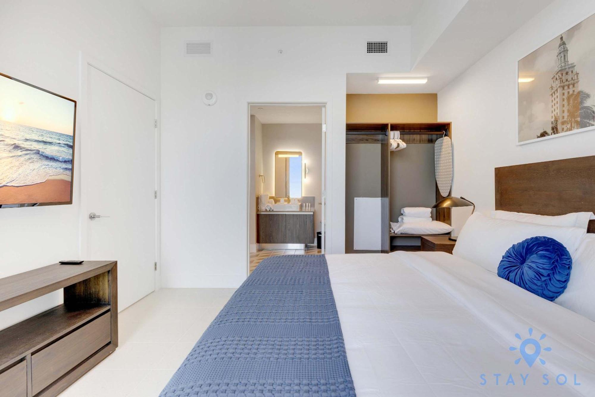 Apartment Chic Downtown - Views Gym & Pool *