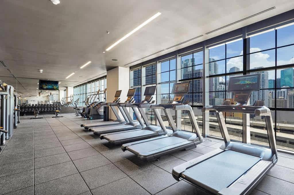 Chic Downtown - Views Gym & Pool Apartment Miami