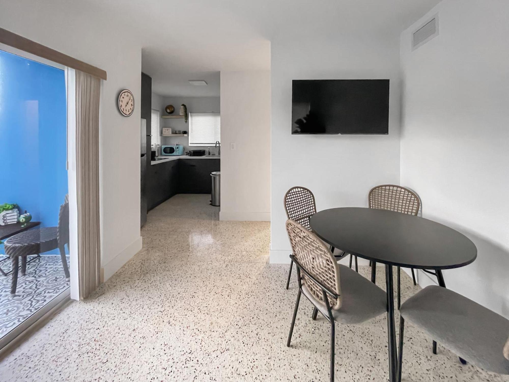 Apartment Newly Remodeled Full