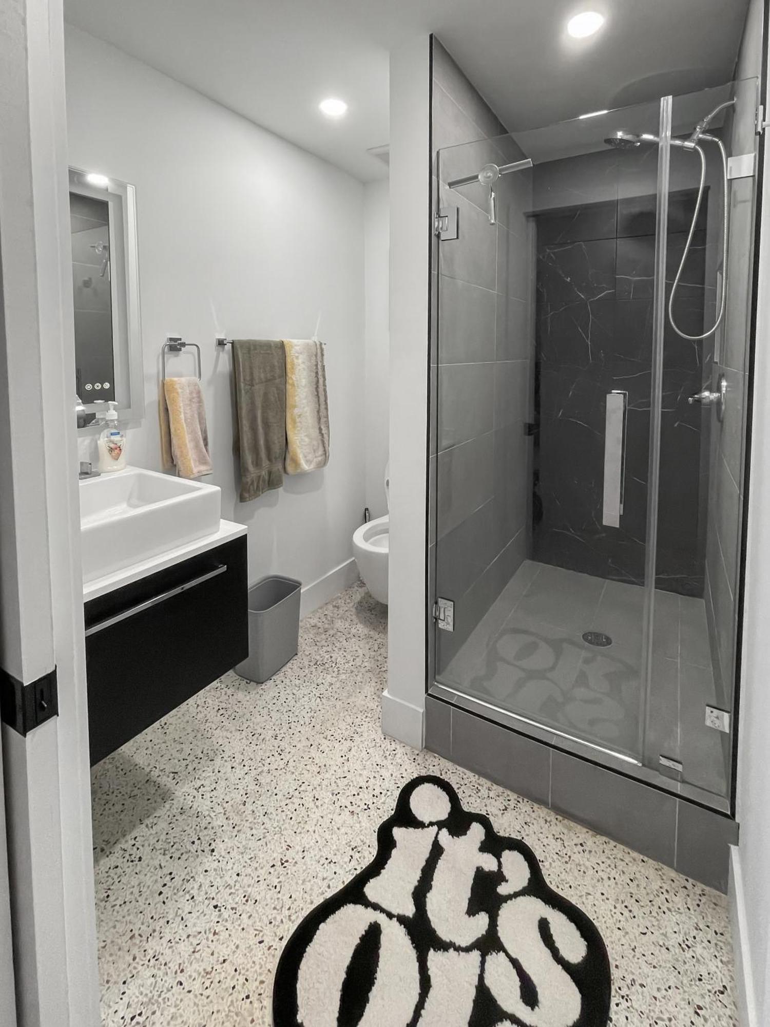 Newly Remodeled Full Miami