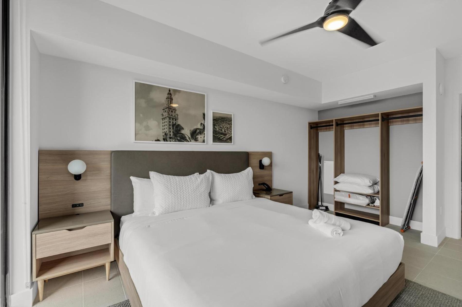 Modern 1br With Breathtaking Views Heart Of Downtown
