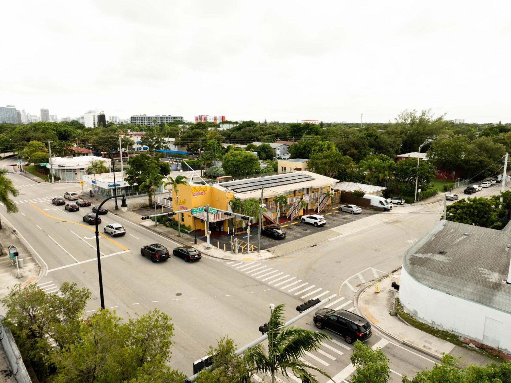 Sinbad 2* Miami