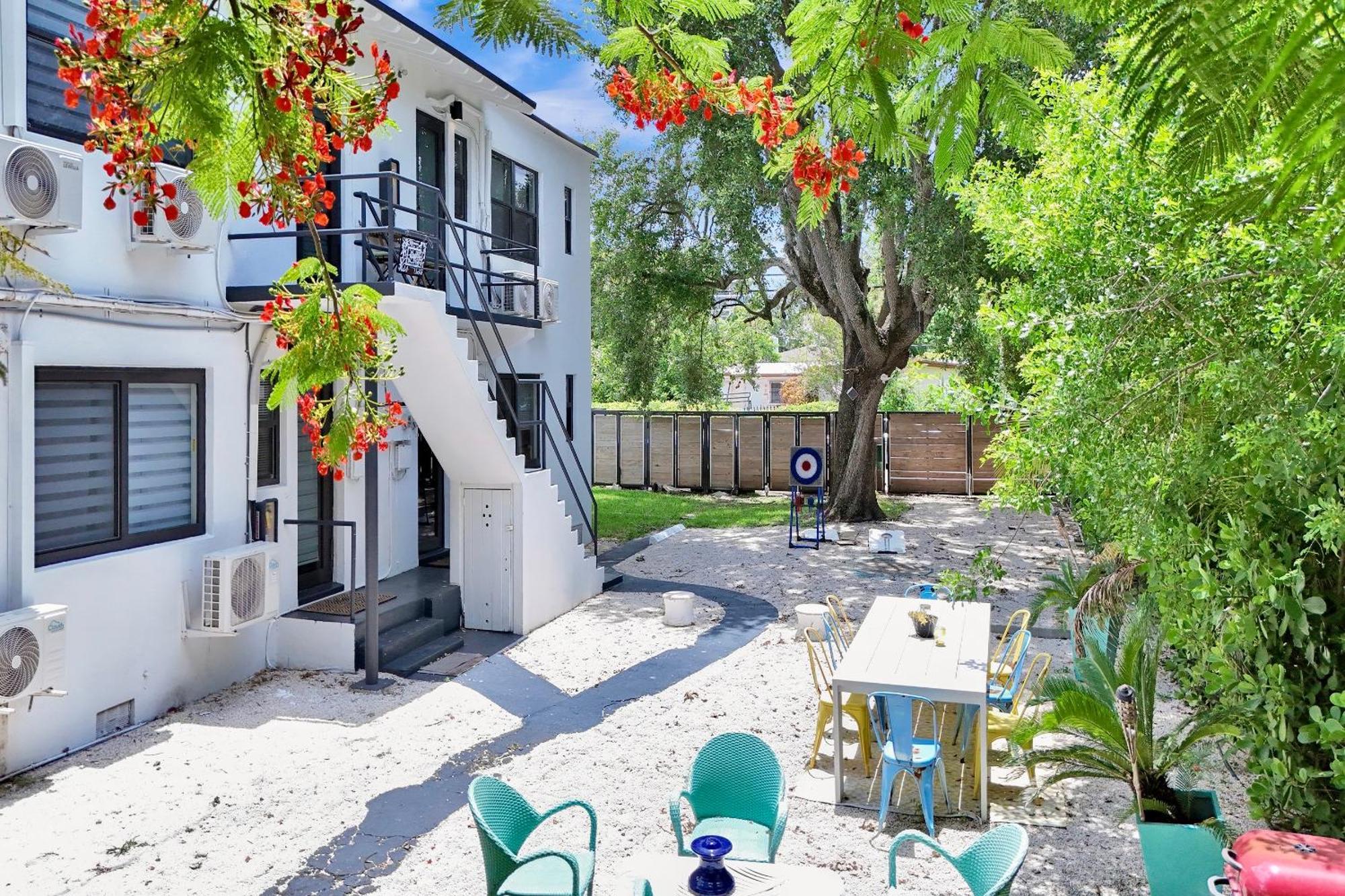 The Carrington: Multi-unit Retreat With *