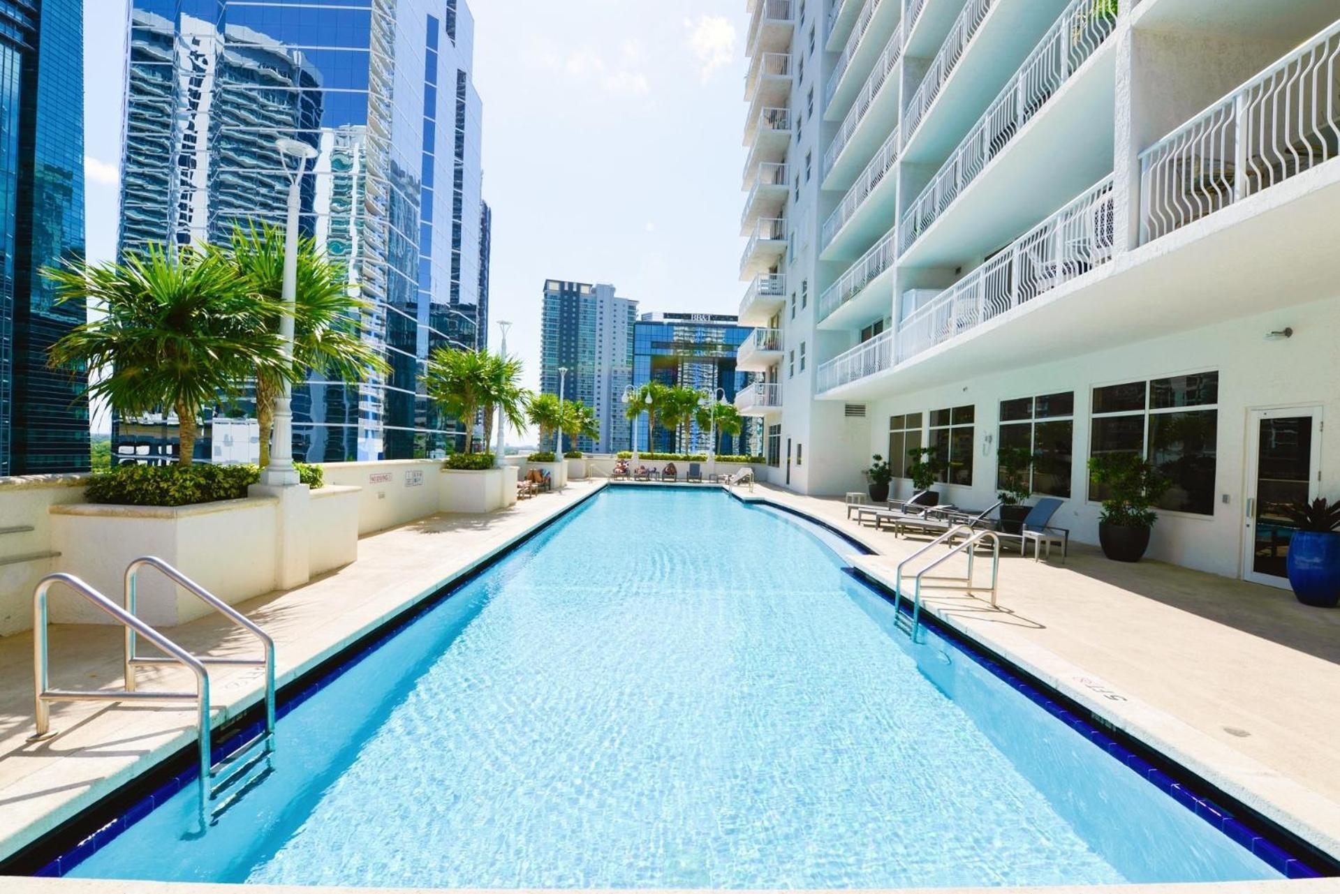 Amazing Brickell With Ocean-pool View