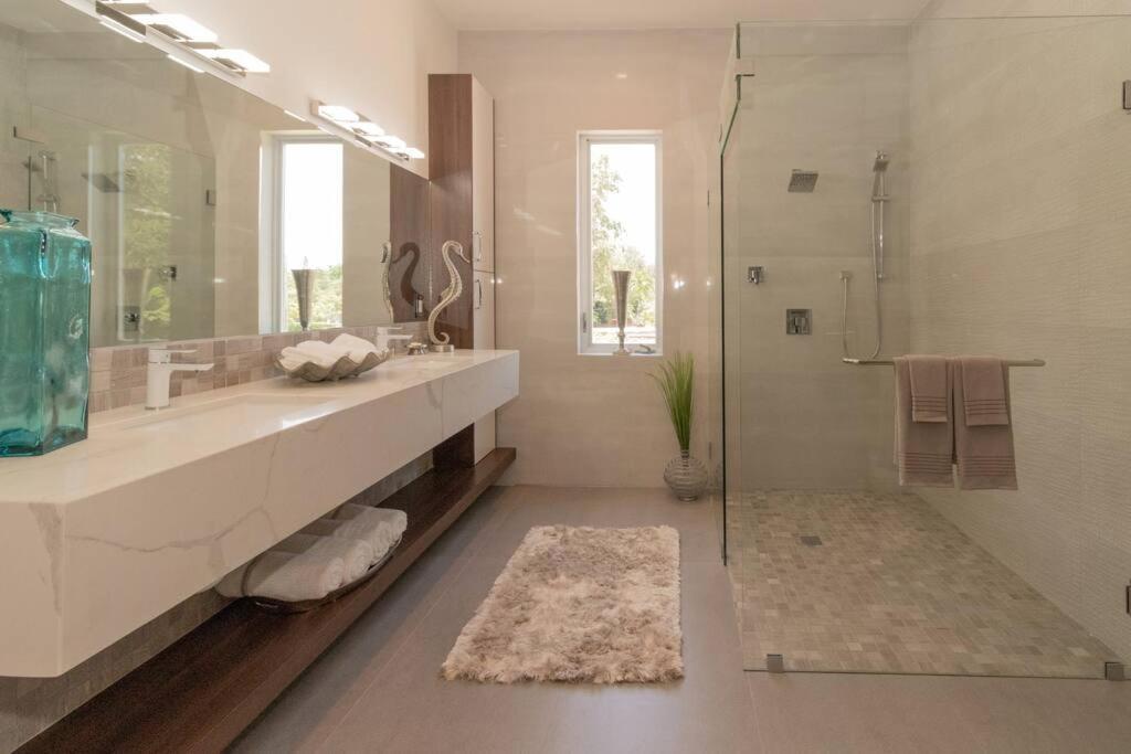 Coconut Grove Casita With Private Plunge Pool, Gated