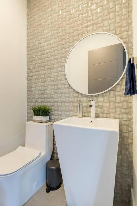 Coconut Grove Casita With Private Plunge Pool, Gated *