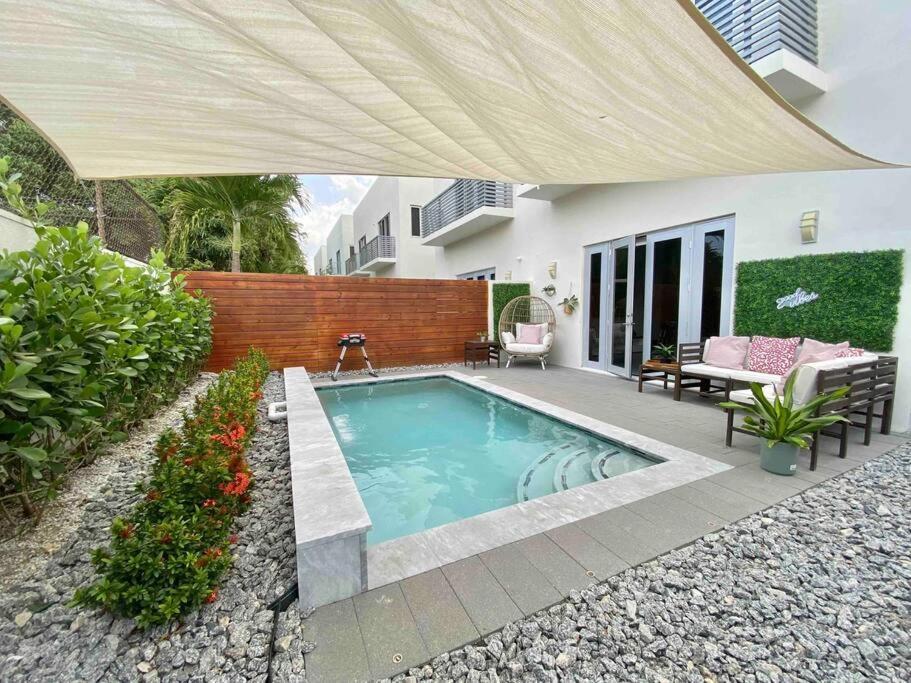 Coconut Grove Casita With Private Plunge Pool, Gated *