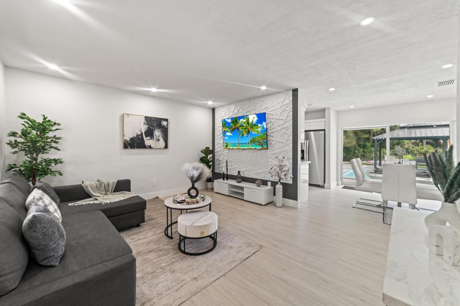 Casa Fantasia * Miami