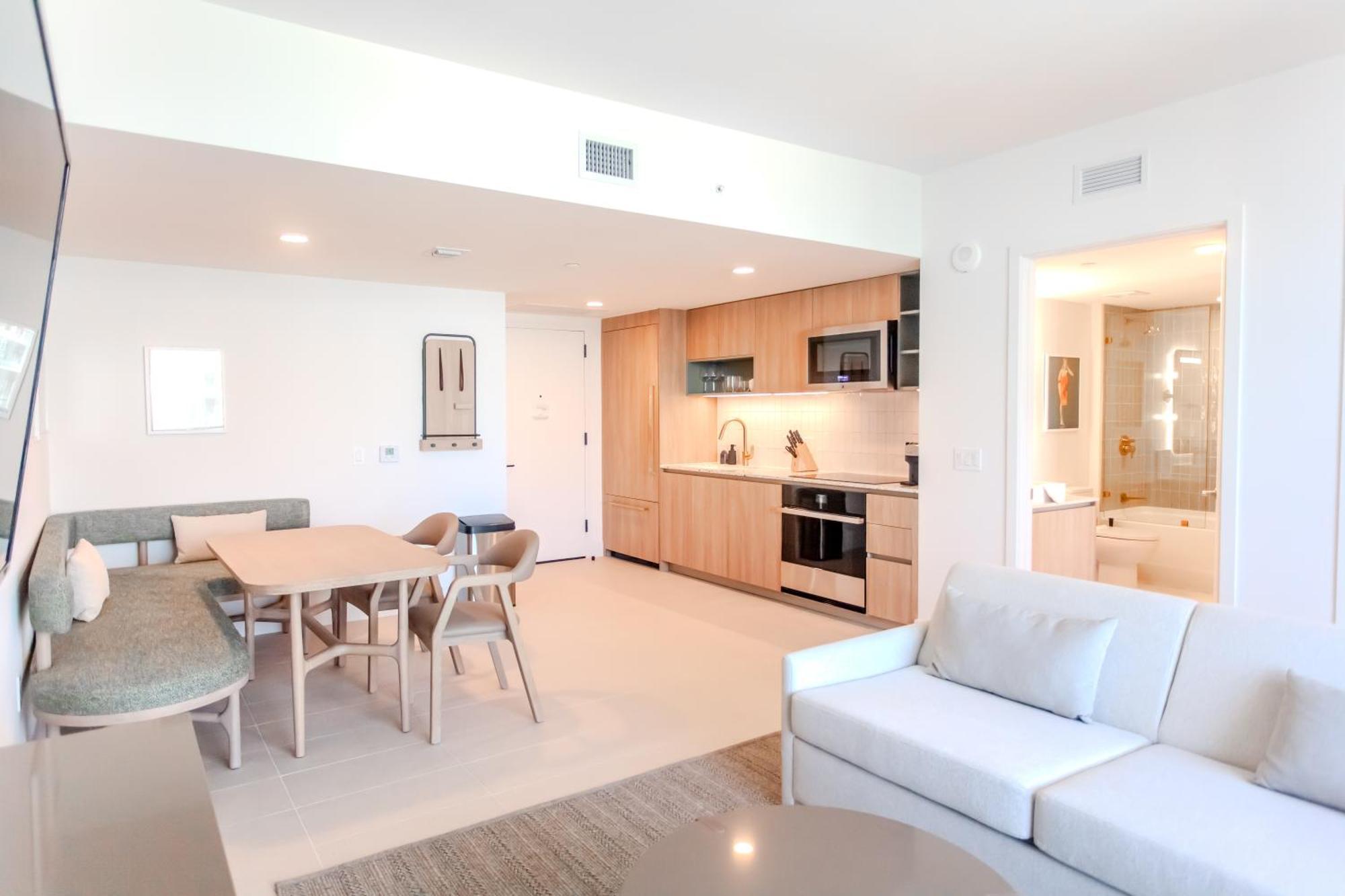 Luxurious Downtown Escape