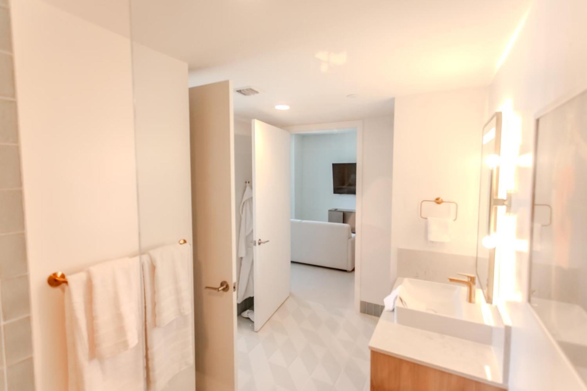 Luxurious Downtown Escape Apartamento