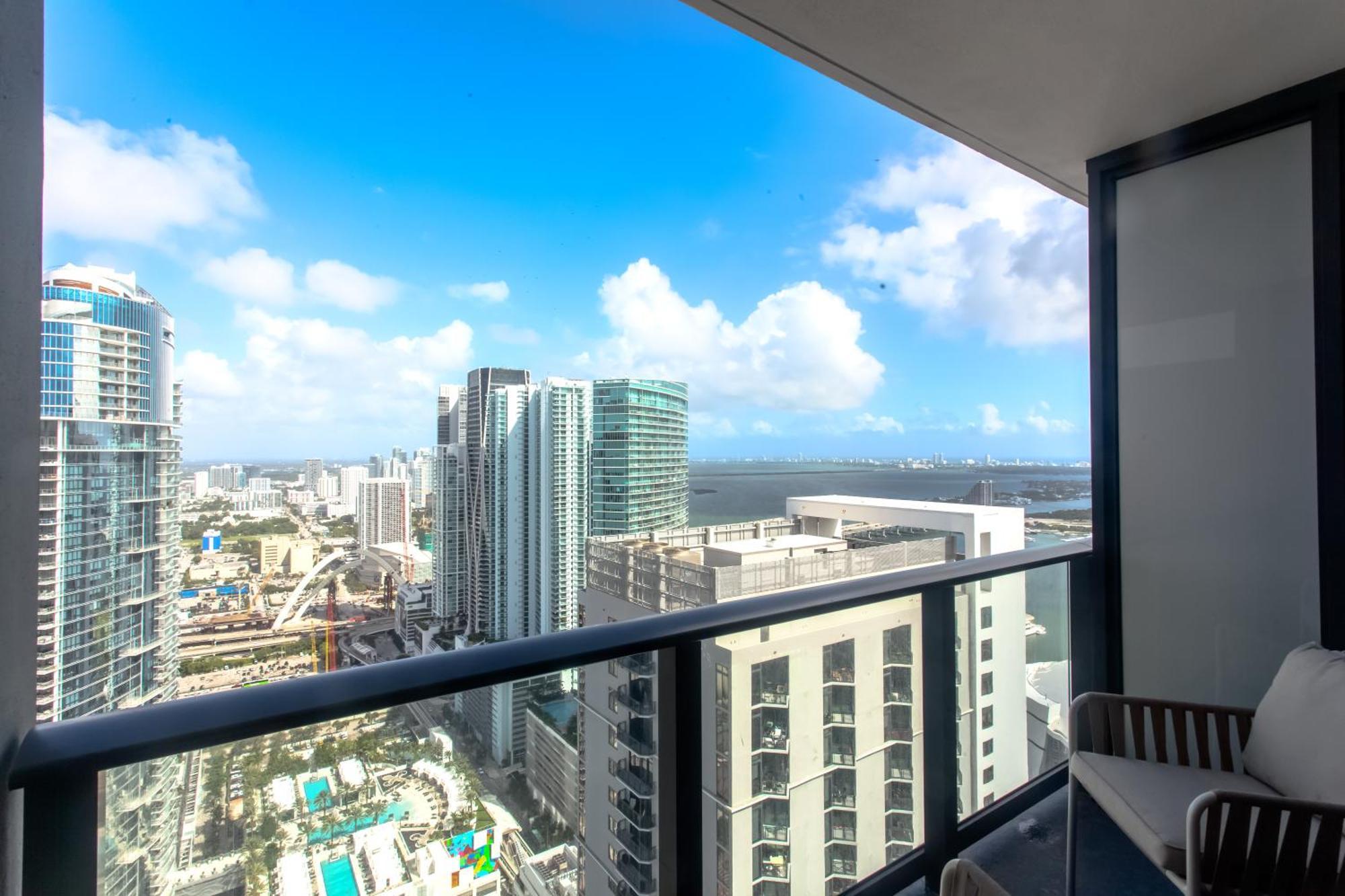 Luxurious Downtown Escape Apartamento