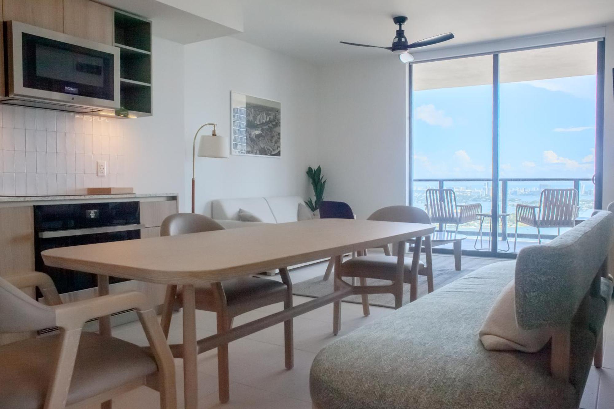 Apartamento Luxurious Downtown Escape