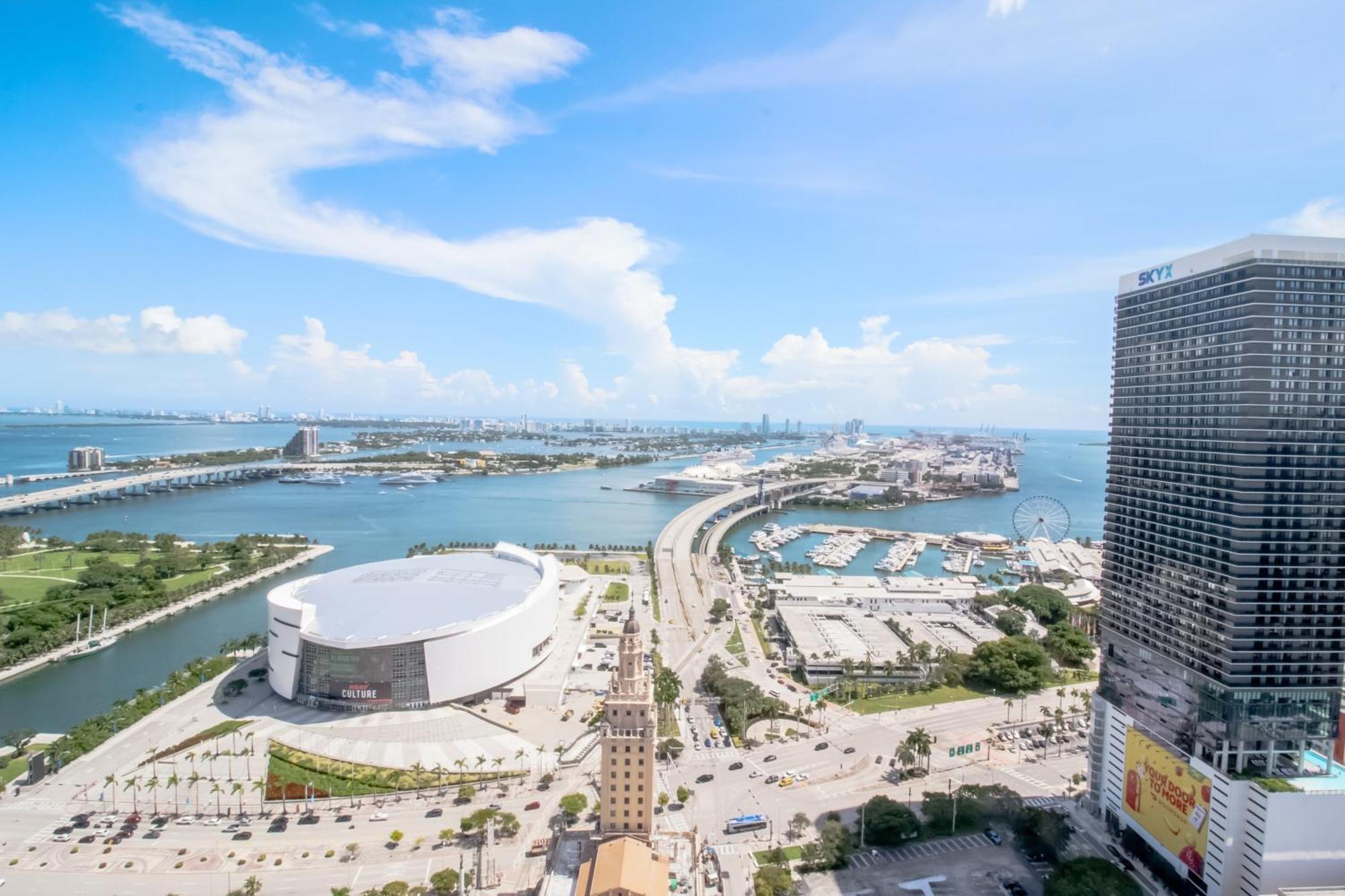 Luxurious Downtown Escape Apartamento Miami