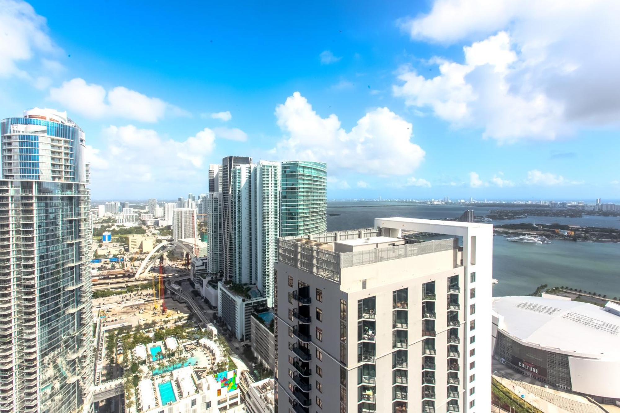 Apartamento Luxurious Downtown Escape