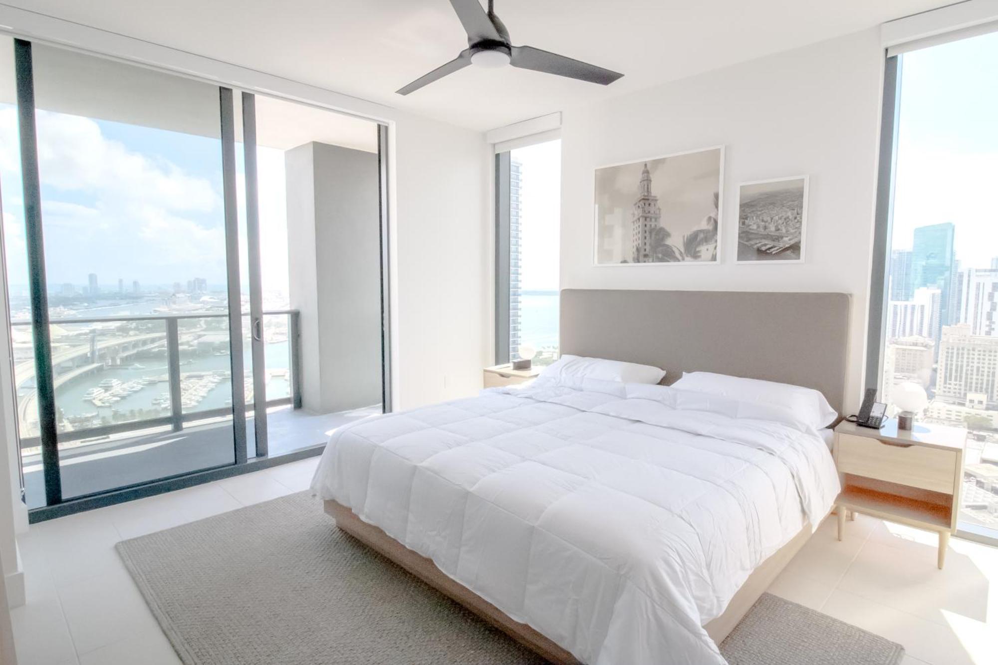 Luxurious Downtown Escape *
